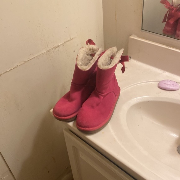 Uggs pink kookaburra boots size 3 maybe kids not sure new beautiful - Picture 2 of 16